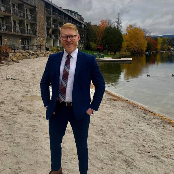 Profile Picture of Corey Guetti (@hockeyguetts) on Poshmark