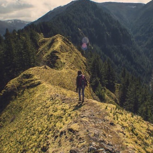 Profile Picture of Fernanda Avena (@fernandaavena) on Poshmark