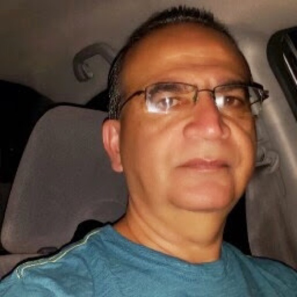 Profile Picture of Mohamad Dhalla (@mamsen) on Poshmark