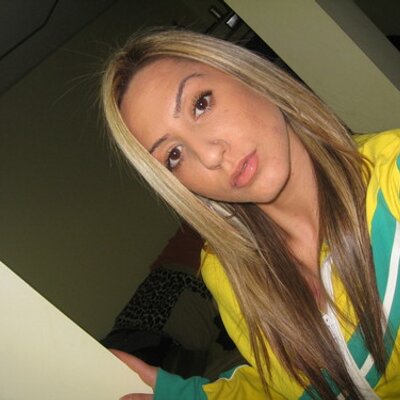 Profile Picture of Ella Kamishev (@3llahhh) on Twitter