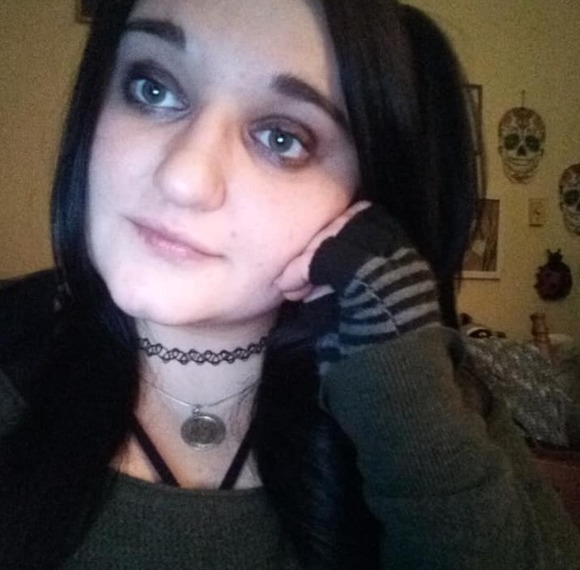 Profile Picture of Sheila Enczi (@sheilaenczi) on Poshmark