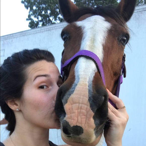 Profile Picture of Tamara Ball (@gildedponies) on Poshmark