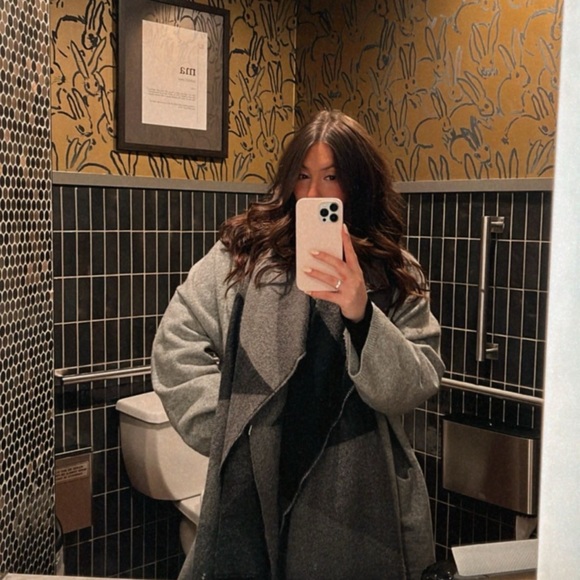 Profile Picture of Bri Masciola (@briannamasciola) on Poshmark