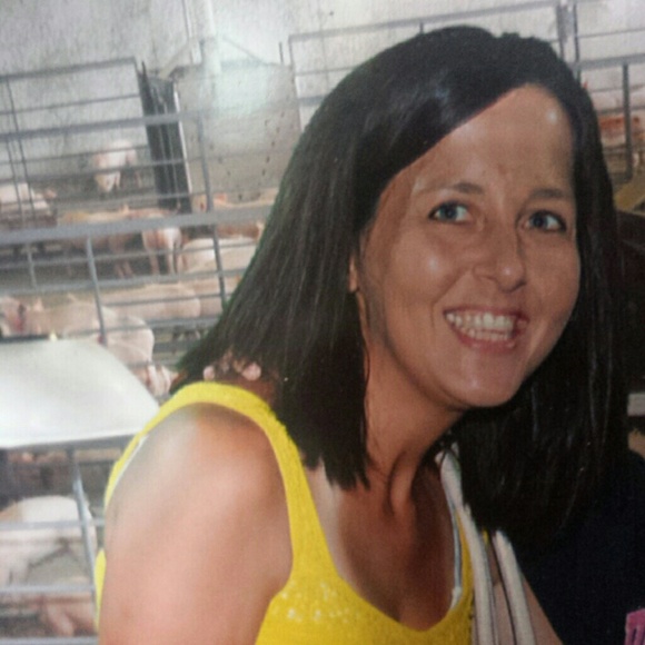 Chrissy Ryburn - Poshmark Profile Picture of Chrissy Ryburn (@ryburnc) on Poshmark