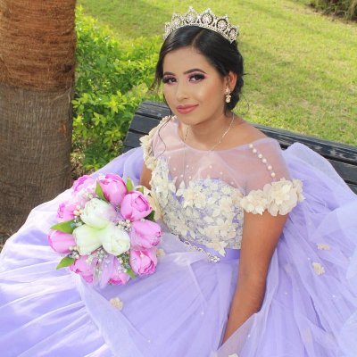 Profile Picture of Luz Fierro (@Luzfierro8) on Twitter