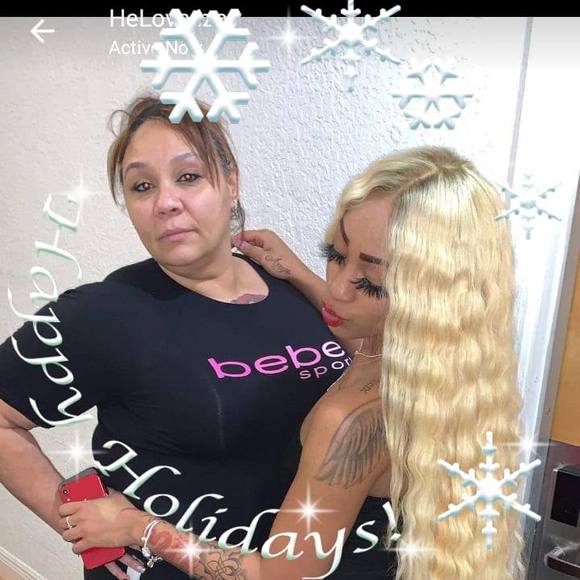 Profile Picture of Amy Burks (@amyburkss) on Poshmark