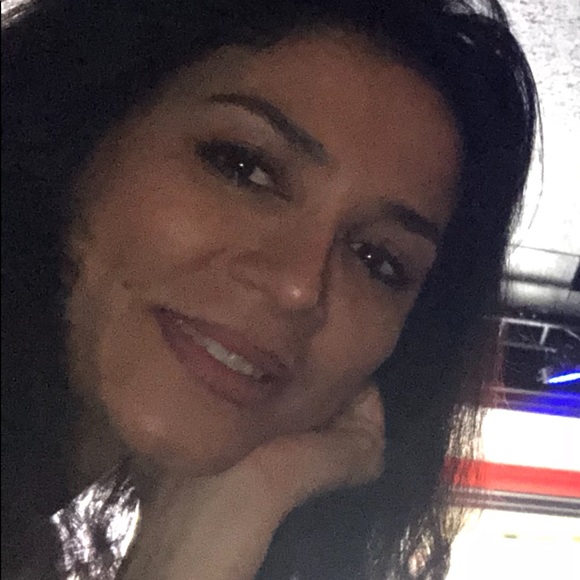 Profile Picture of Mahasti Hosseini (@mahasti41) on Poshmark