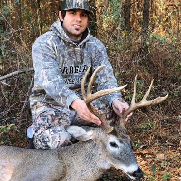 Profile Picture of Devin Vollenweider (@d3vin62995) on Poshmark