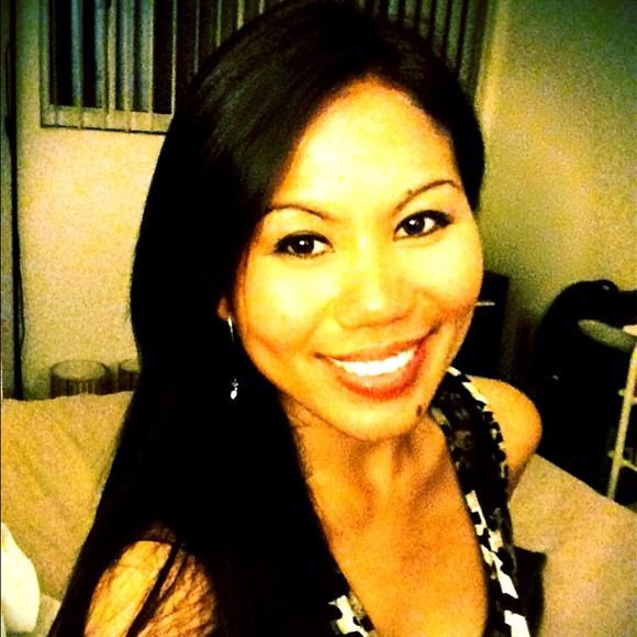 Profile Picture of Christine Guinto (@xting) on Poshmark