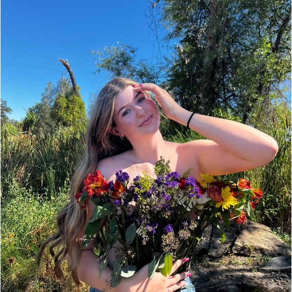 Profile Picture of Katelyn Fleming (@katelynfleming3) on Poshmark