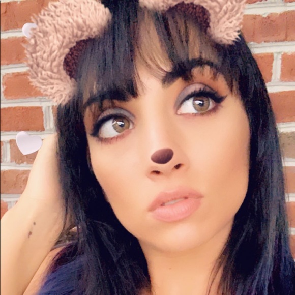 Profile Picture of Belinda Mathena (@bakers8264) on Poshmark
