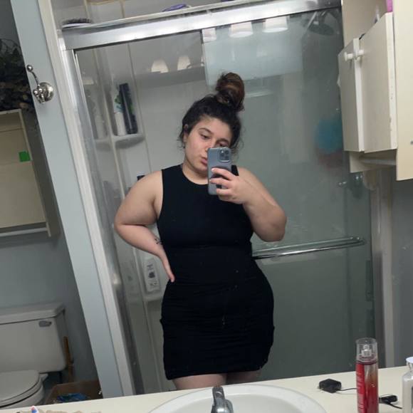 Profile Picture of Merna Afnan (@princessmeme123) on Poshmark