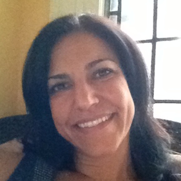 Profile Picture of Caroline Iskander (@8caroline8) on Poshmark