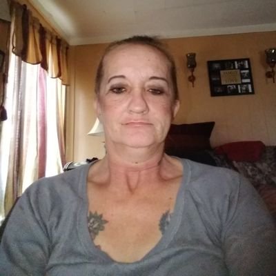 Profile Picture of Shellie Adams (@Shellie85088510) on Twitter
