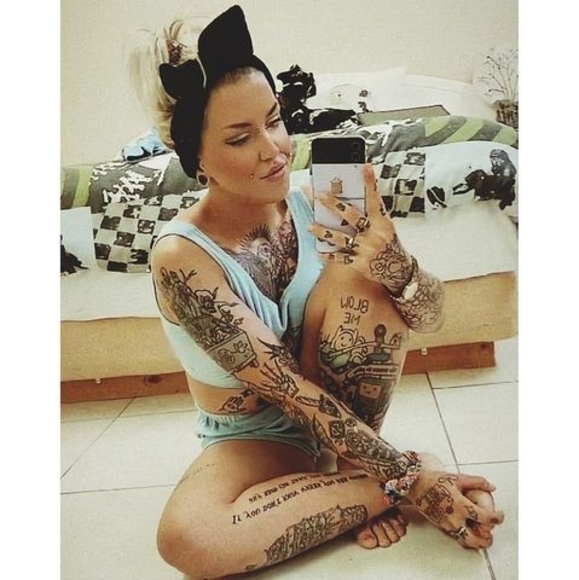 Profile Picture of Kaitlin Rosolen (@kaytzilla182) on Poshmark
