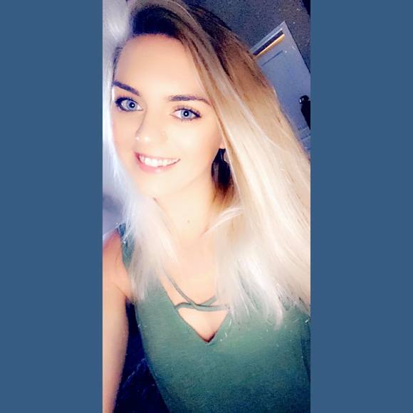 Profile Picture of Robin Lasley (@rdlasley) on Poshmark