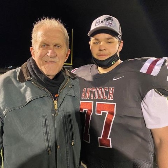 Peyton Bardecki - Poshmark Profile Picture of Peyton Bardecki (@peytonbardecki) on Poshmark