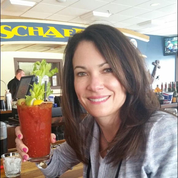 Christi Dolinar - Poshmark Profile Picture of Christi Dolinar (@cldolinar) on Poshmark