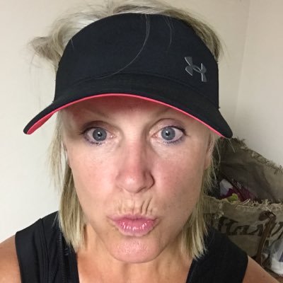 Profile Picture of Jenny Hardacre (@jennyhardacre) on Twitter