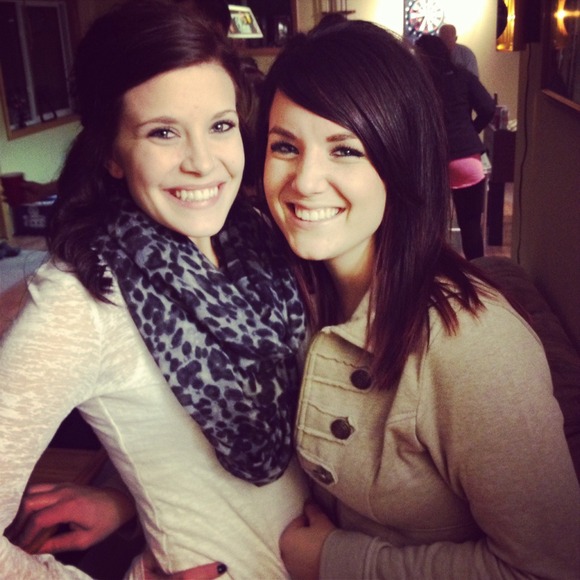 Profile Picture of Karly Stulen (@klstulen) on Poshmark