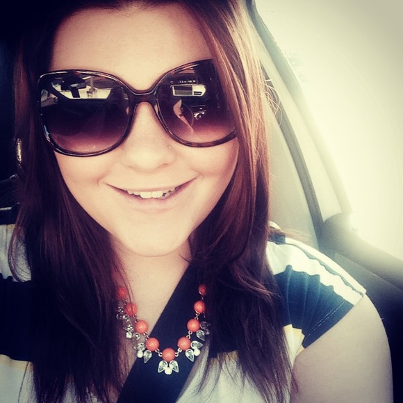 Profile Picture of Gabrielle Addison (@brielleaddison) on Poshmark