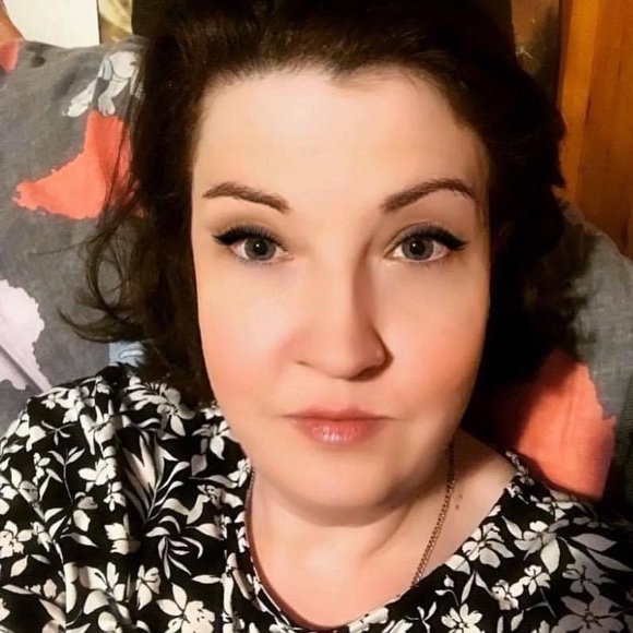 Profile Picture of Kerry anne Fedorchuk (@babies88) on Poshmark