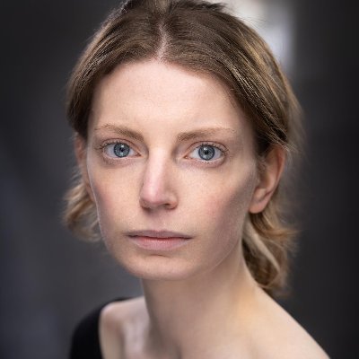 Profile Picture of Elizabeth Bell (she/her) (@liz_louisebell) on Twitter