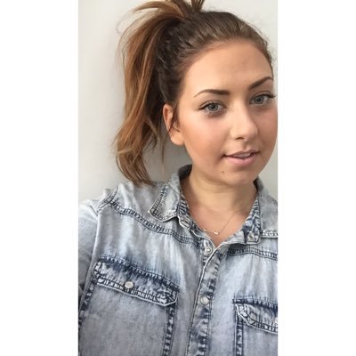 Profile Picture of Jessie Burnett (@jessie11burnett) on Twitter