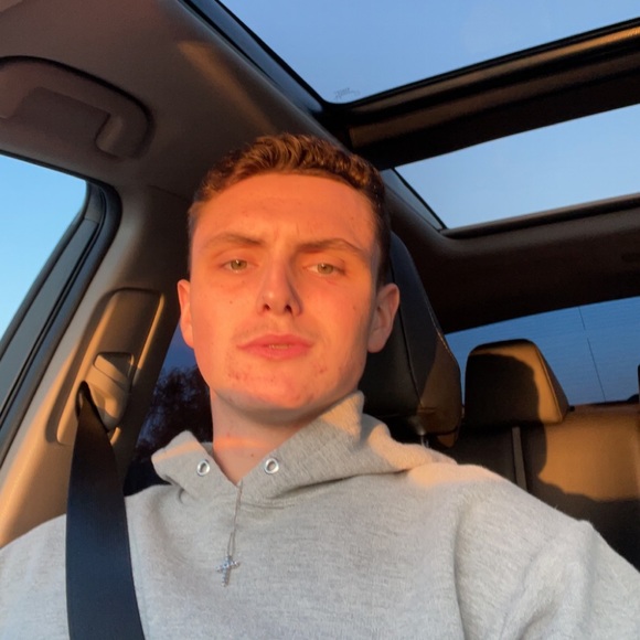 Profile Picture of Tyler Gallion (@tylergallion123) on Poshmark