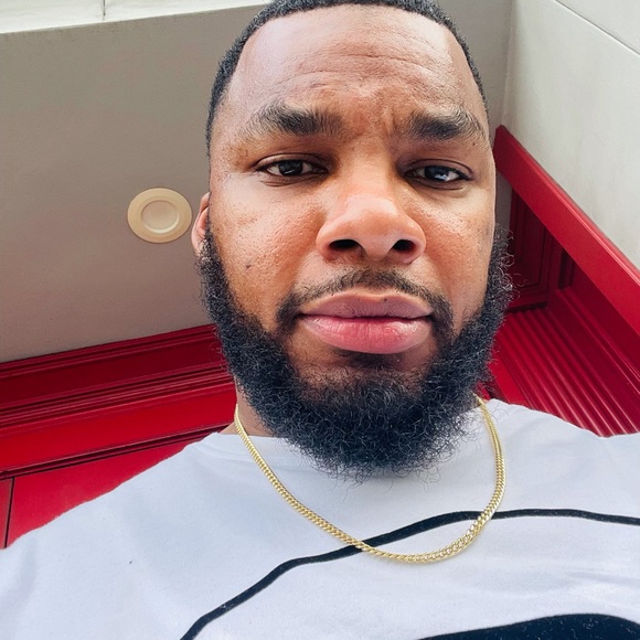 Profile Picture of Wayne Howell (@damierfresh) on Poshmark