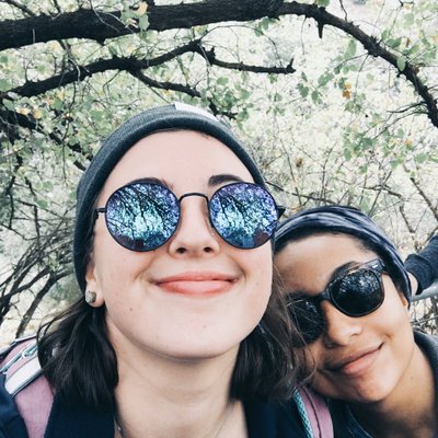 Profile Picture of Carly :-) (@CarlyZeffren) on Twitter