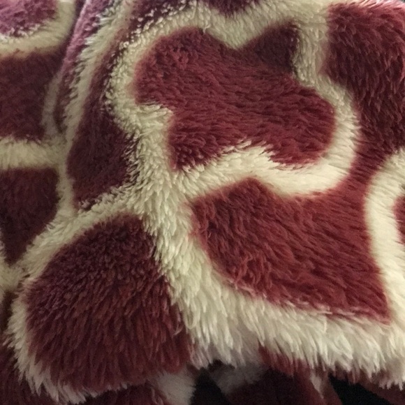 Profile Picture of Julie Kupec (@jkupec25) on Poshmark