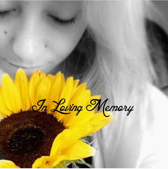 Profile Picture of Deborah Hinchcliffe-rodrigues (@deborahhinchcli) on Poshmark