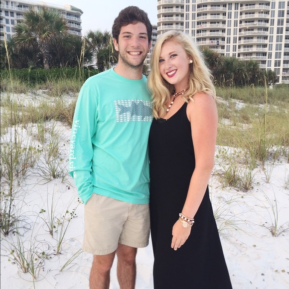 Profile Picture of Peyton Owen (@peyowen) on Poshmark