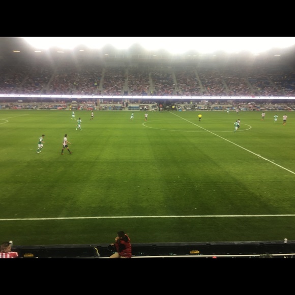 Profile Picture of Omar Bautista (@walnut510) on Poshmark