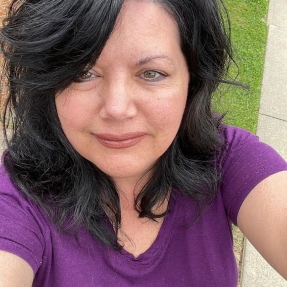 Profile Picture of Kristi Manning (@kristi1973evans) on Poshmark