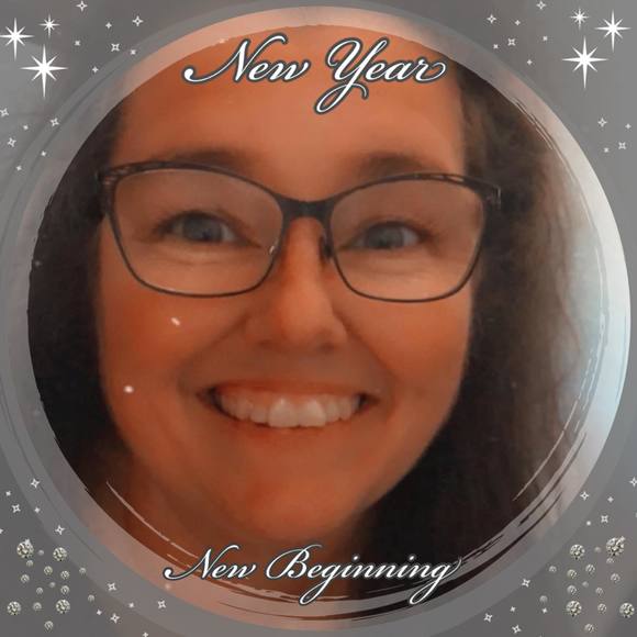 Profile Picture of Lisa Niebauer (@lisaniebauer) on Poshmark