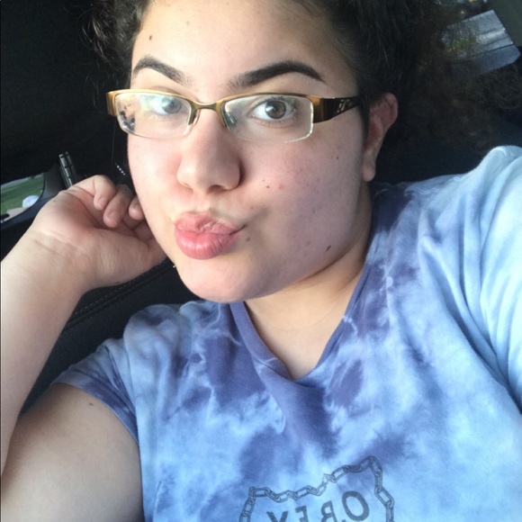 Profile Picture of Teresa Jiminez (@teresa_xx) on Poshmark