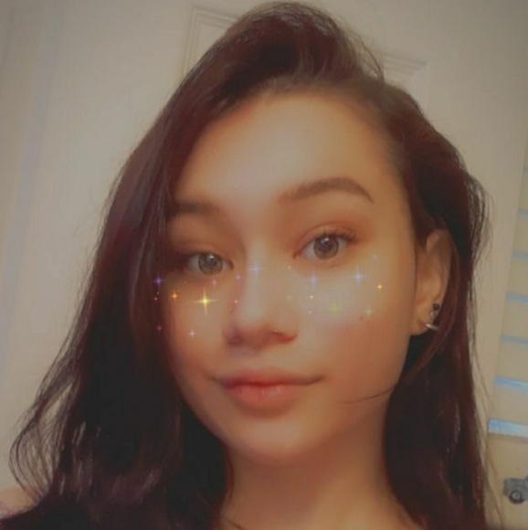 Profile Picture of Abigail Crafford (@abigailcrafford) on Poshmark