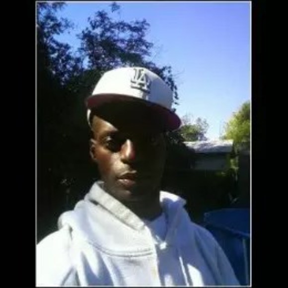 Profile Picture of Kenneth Alexander (@kennethalexa521) on Poshmark