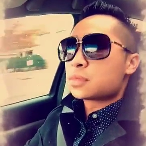 Profile Picture of Brian Nguyen (@nguyenmoney) on Poshmark