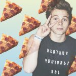 Profile Picture of kelly (@fricklukehemmings) on Instagram