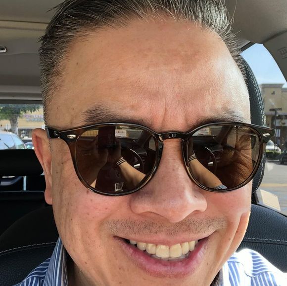 Profile Picture of Douglas Nguyen (@dougcom01) on Poshmark