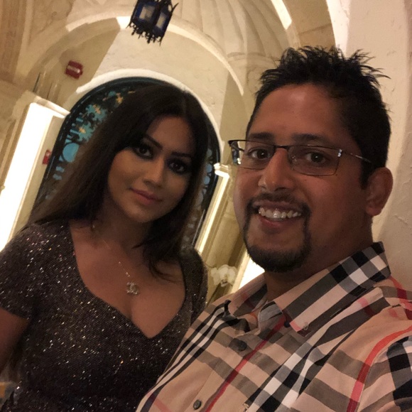 Profile Picture of Andrew Gomes (@andyjulius12) on Poshmark