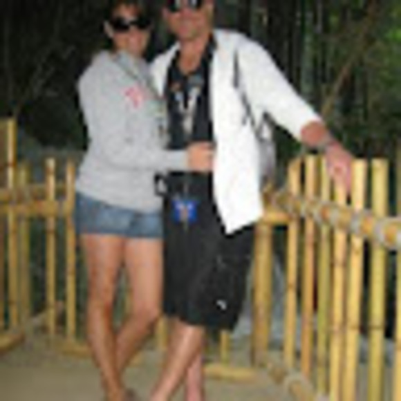 Profile Picture of Kendra Skwarczynski (@kaski06) on Poshmark