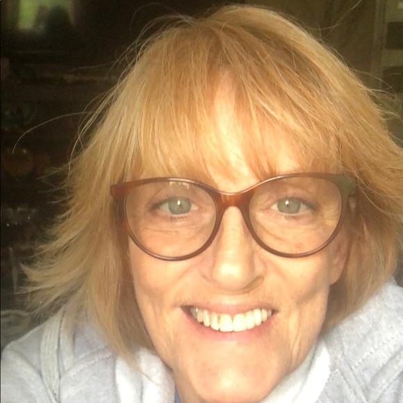 Profile Picture of Robin Marmer (@remarmer) on Poshmark