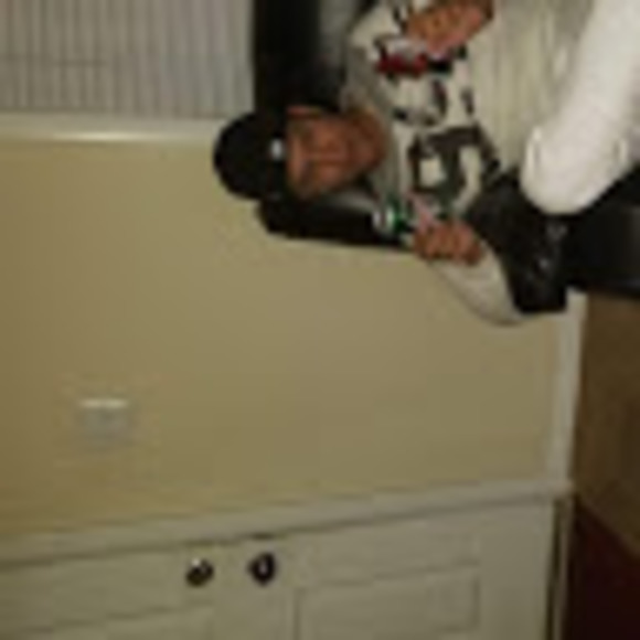 Profile Picture of Juan Matos (@dlenna201518) on Poshmark