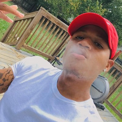 Profile Picture of Dysean Rush (@SeanWithTheSack) on Twitter