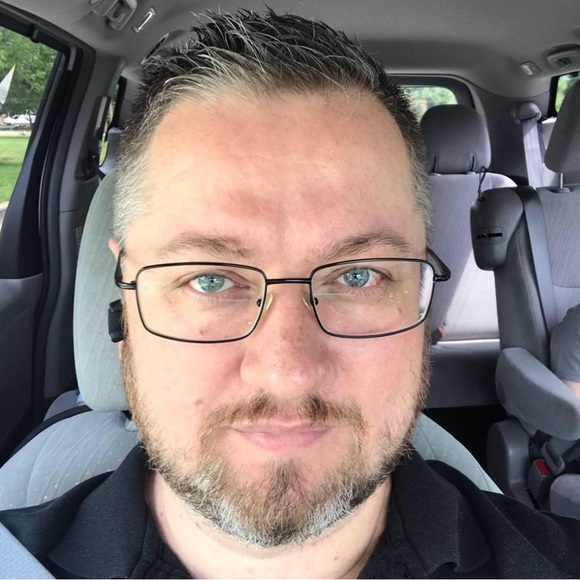Profile Picture of Adam Panek (@adampanek) on Poshmark