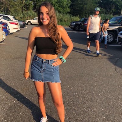 Profile Picture of LaurenRose (@LaurenRose511) on Twitter